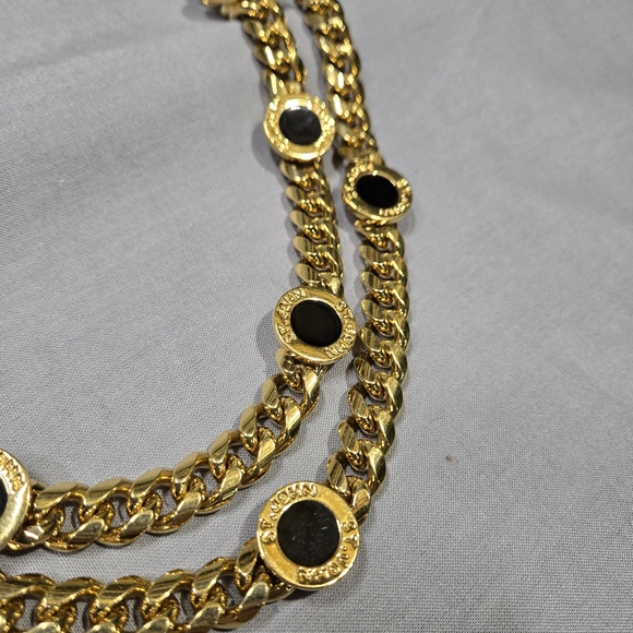 VTG 80's St. John Draped Gold Tone Curb Chain Black Enamel Charm Logo Waist Belt - Picture 3 of 8
